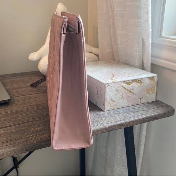 Gucci Marmont Clutch - Picture 3 of 8